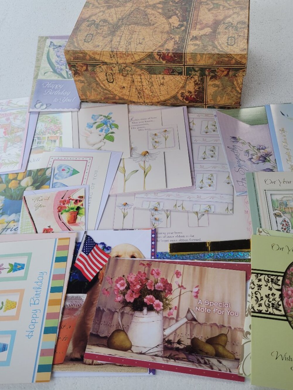 Deluxe 45 Greeting Cards Stationery Gift Box w/ Dividers Wrapping Paper 2 Bags
